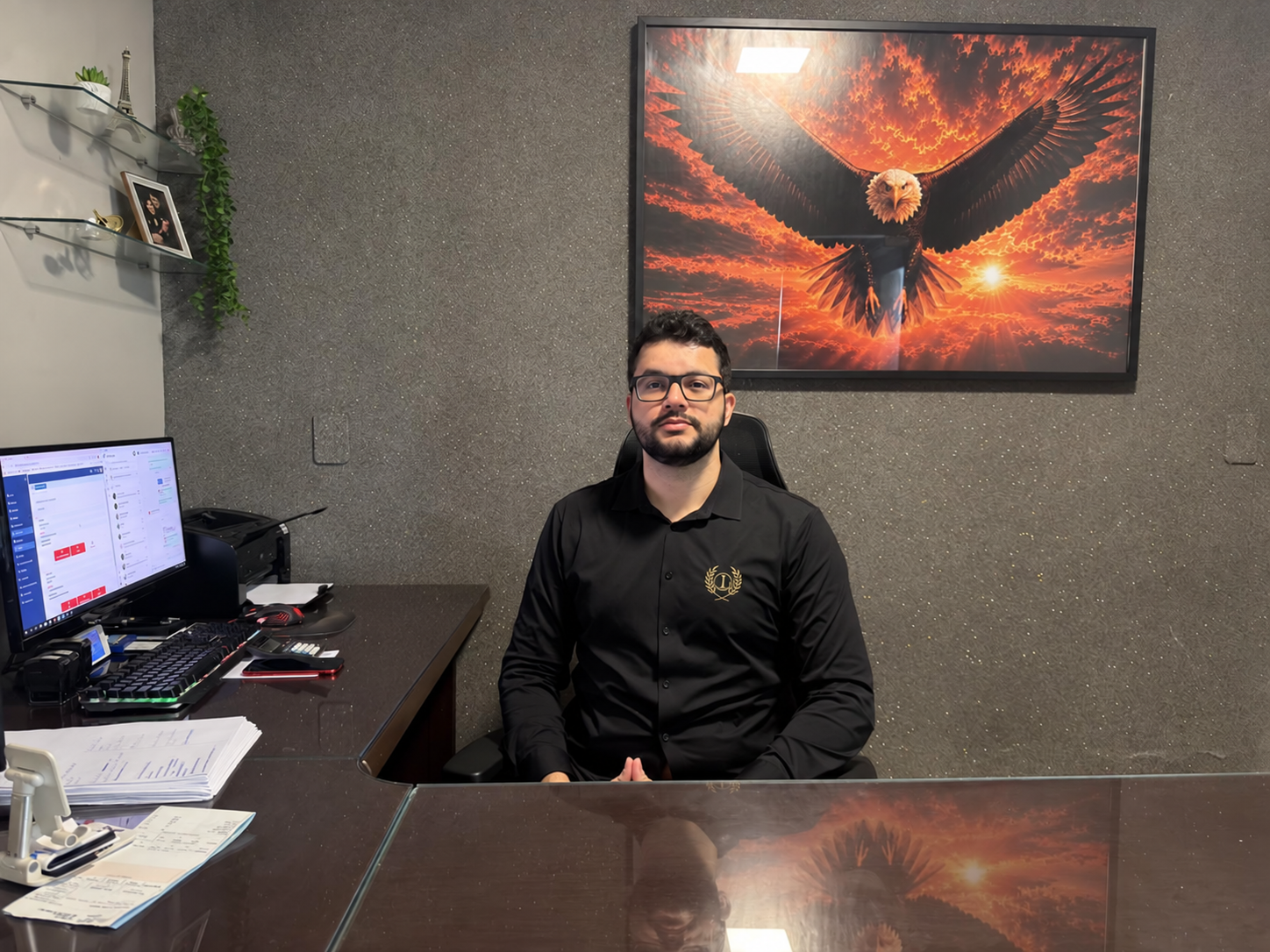 José Leôncio em seu escritório